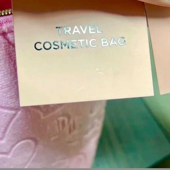 Juicy Couture 🎁Light Pink Embossed Cosmetic Bag NWT🎁 Gift Ready - Picture 8 of 10